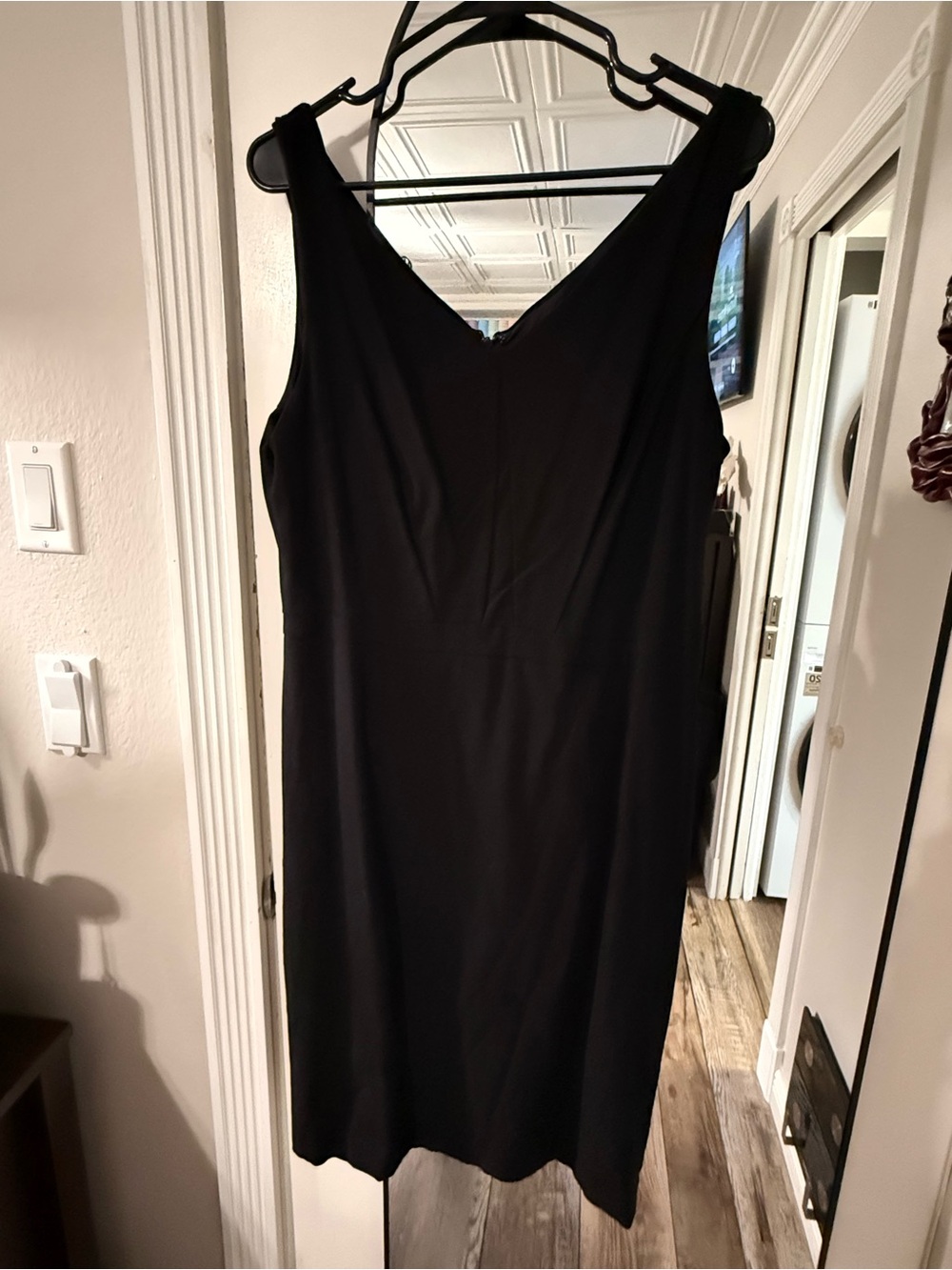 White House Black Market Black V-Neck Sleeveless Sheath Dress